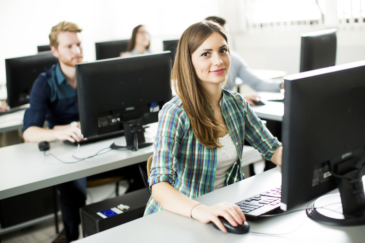 成都电子信息学校重点专业